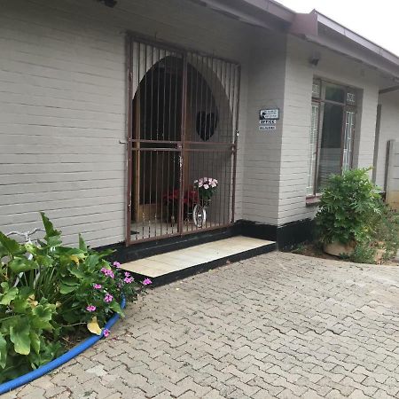 The Lighthouse Guesthouse Welkom Exterior photo