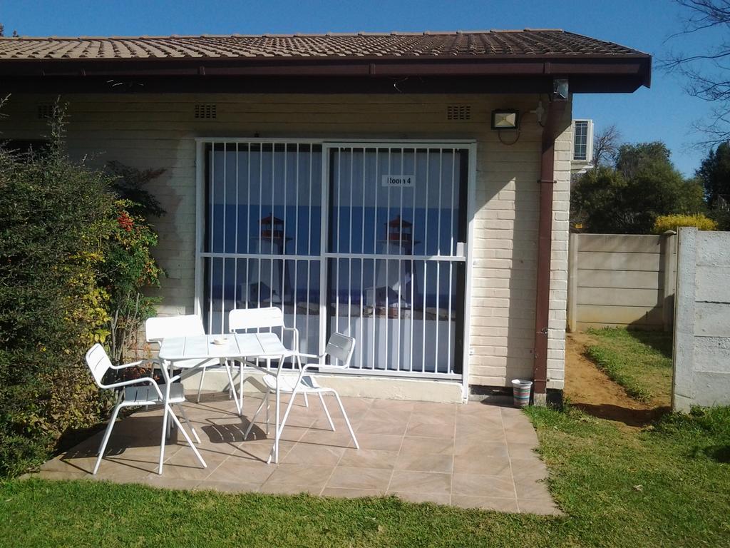 The Lighthouse Guesthouse Welkom Exterior photo